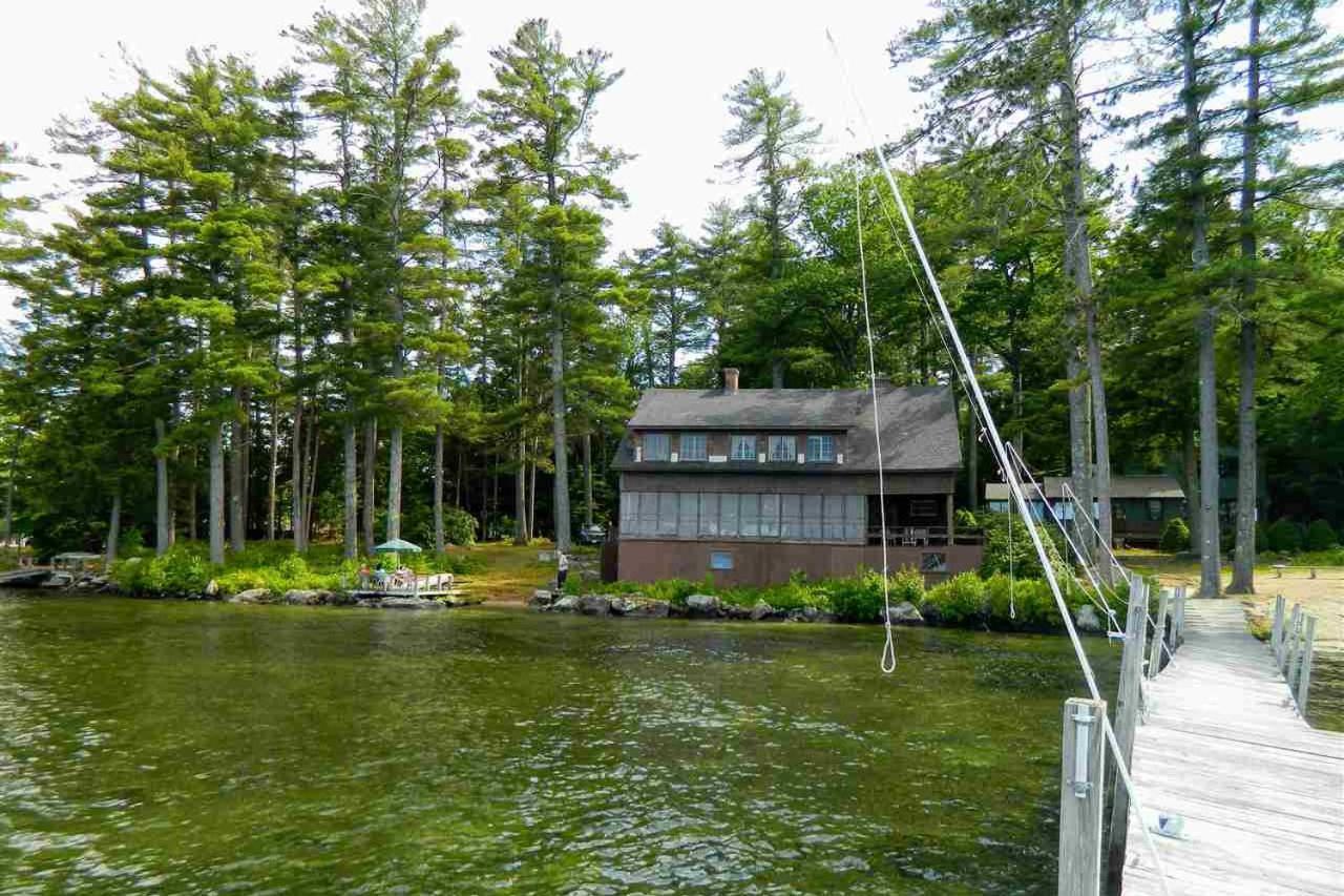Meredith Lakefront Lodge On Lake Winnipesaukee Exterior foto